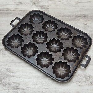 Cast Iron Turks Head Handled Muffin Pan Antique Heavy 12 Slot Unmarked Gatemark?